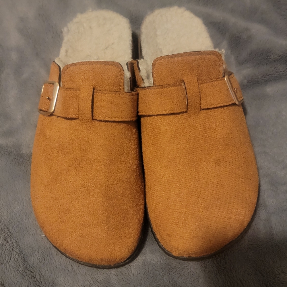 Clogs
